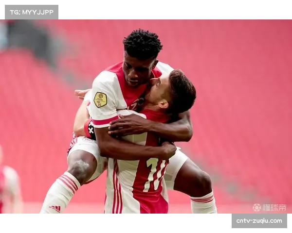 荷甲裁判执法水平受关注,关键判罚对比赛结果影响显著 荷甲裁判执法水平受关注,关键判罚对比赛结果影响显著